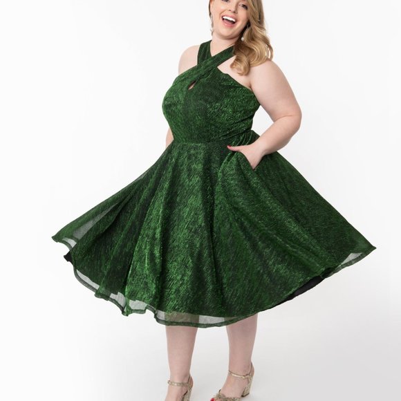 Elegant Green Prom Dress - Picture 1 of 13